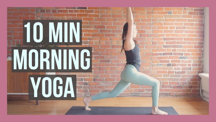 10 min Morning Yoga - Stretch & Strength - Yoga With Kassandra